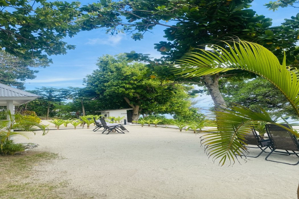 Coco Beach Resort 8/66