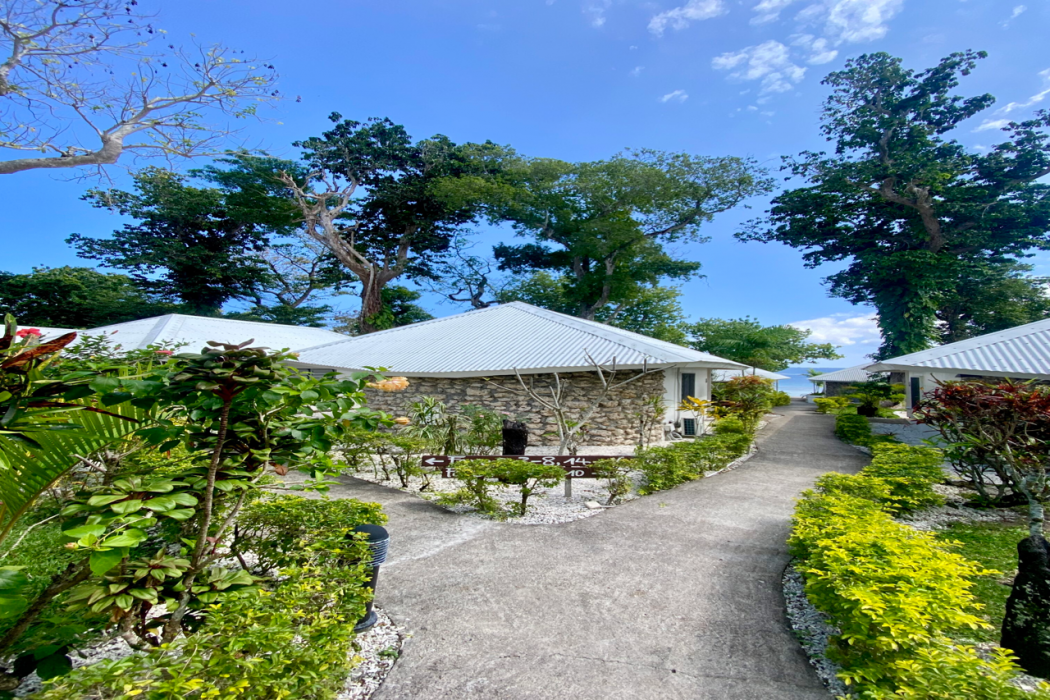 Coco Beach Resort 10/66