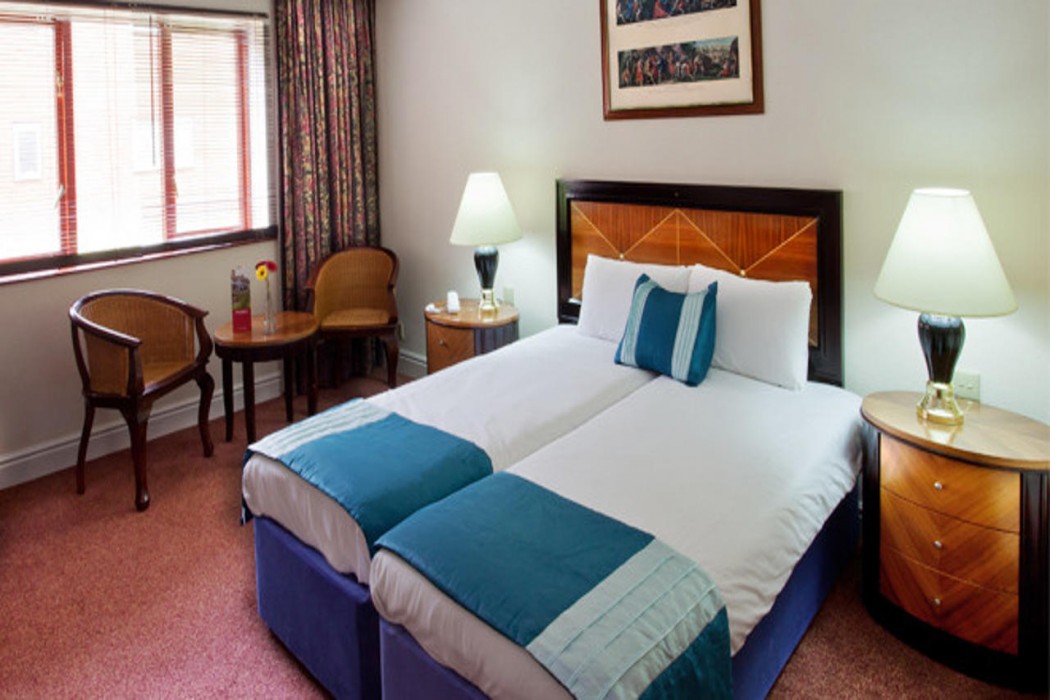 Royal Court Hotel Coventry 15/61