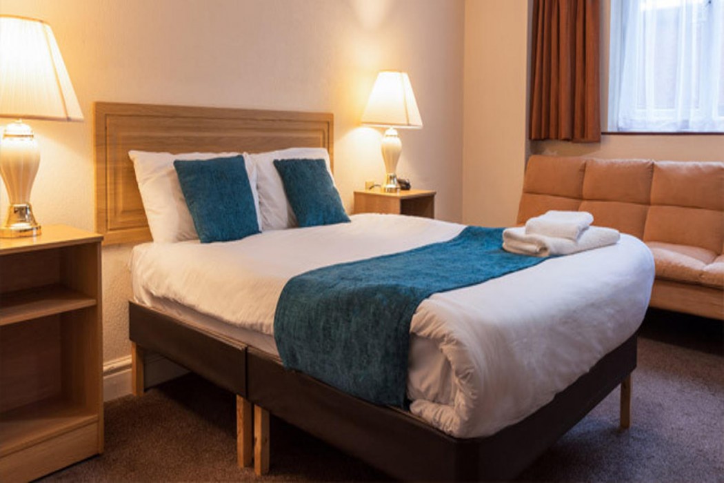 Royal Court Hotel Coventry 17/61