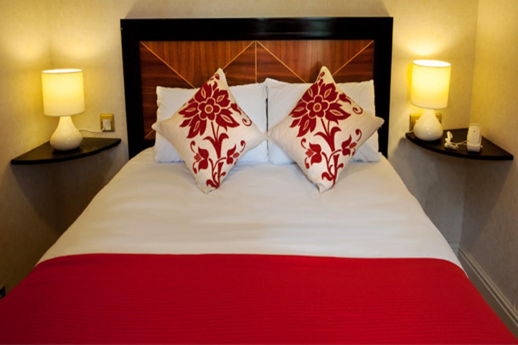 Royal Court Hotel Coventry 16/61