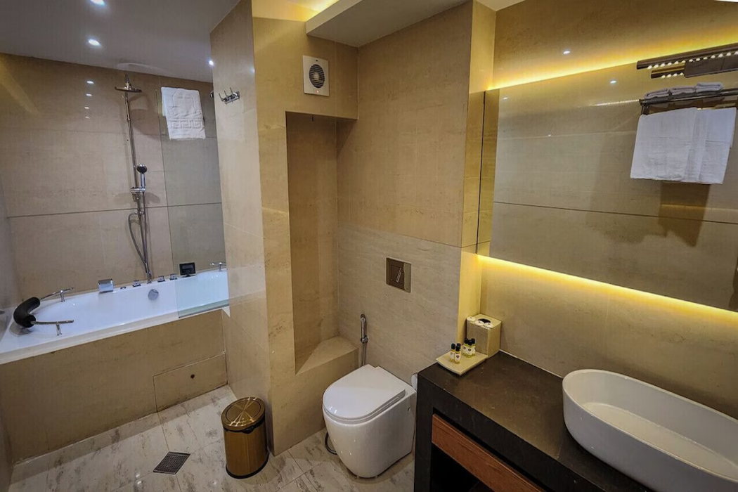 Golden Palace Hotel 30/69
