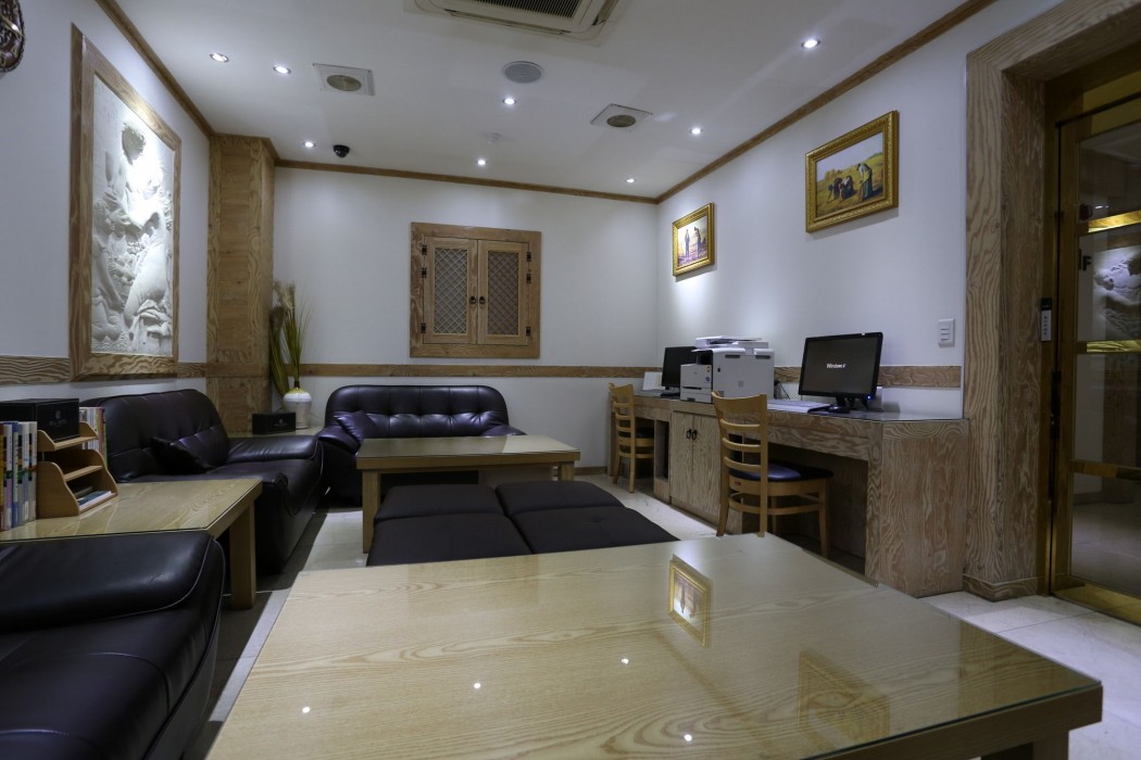 Dongtan Simjak Hotel 52/100