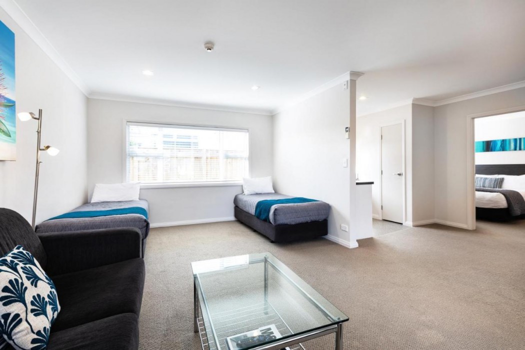 Beach Street Motel Apartments 13/17