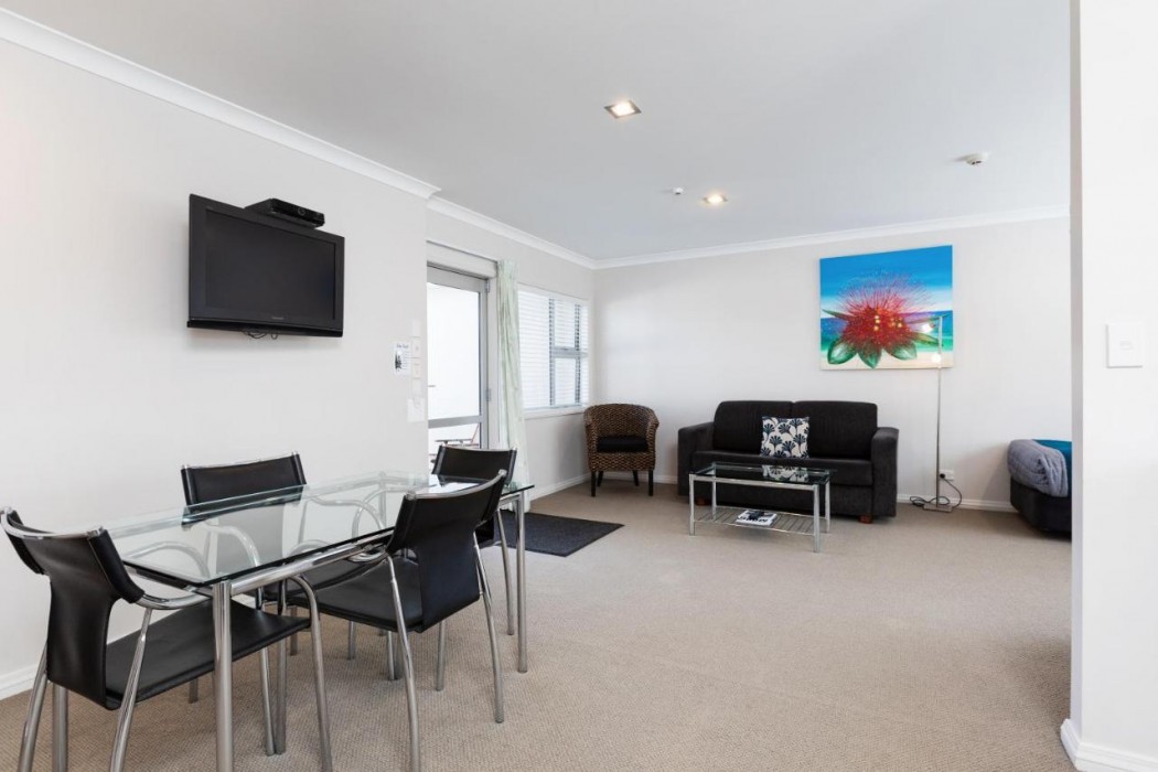 Beach Street Motel Apartments 14/17