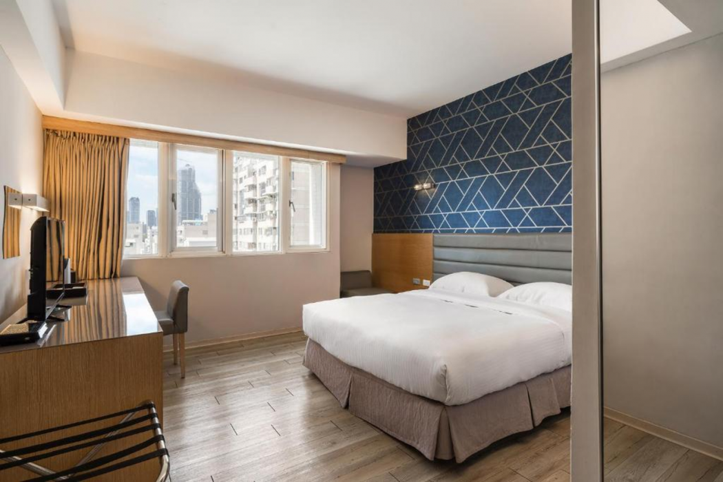 The Riverside Hotel Esthetics 15/60