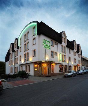 Hotel Avion 1/51