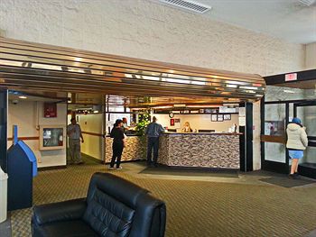 Airport Travellers Inn 1/51