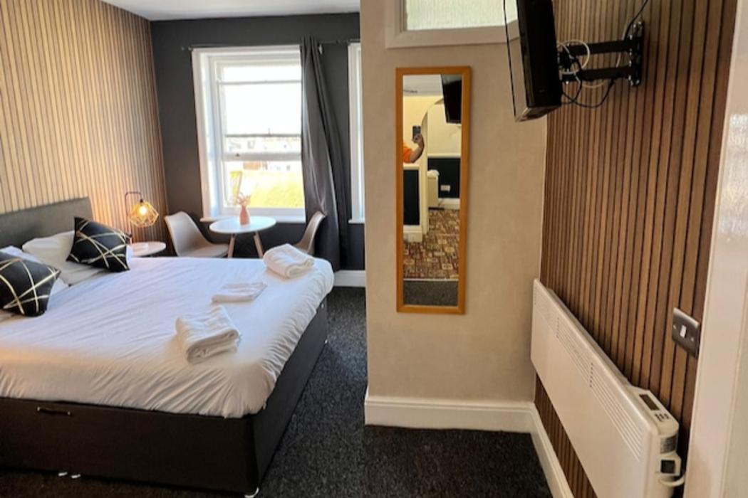 OYO Marine Parade Hotel Eastbourne Pier 15/60