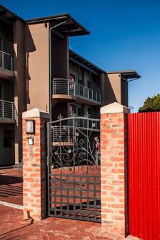 17onWellington Suites 1/51