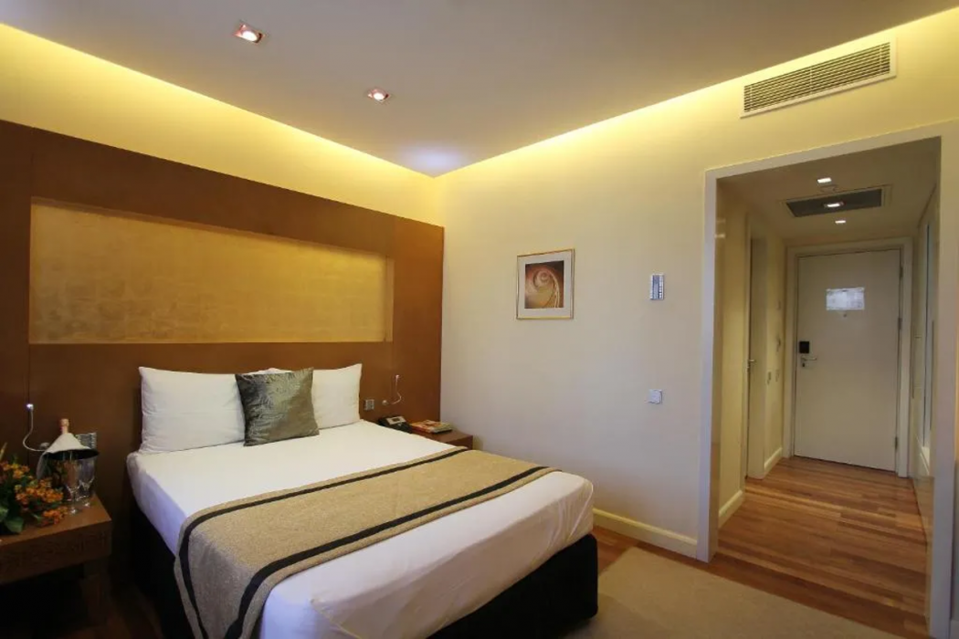 Dostyk Hotel 14/64