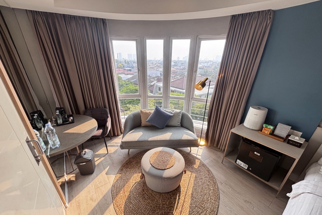 Brits Hotel Puri Indah 7/40