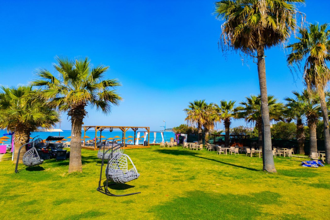 Sentinus Beach Hotel 4/83