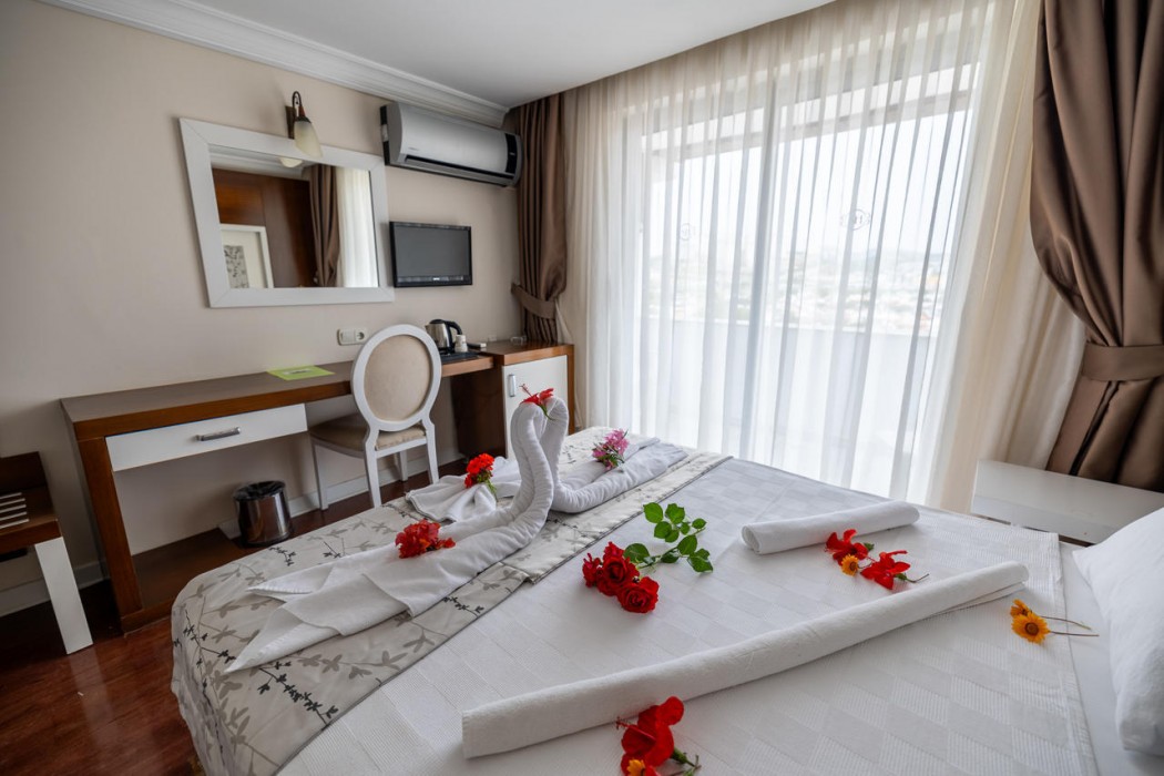 Sentinus Beach Hotel 23/83