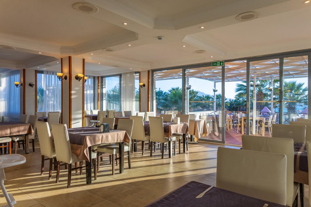 Sentinus Beach Hotel 44/83