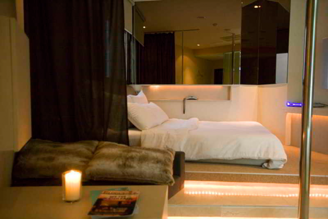 648 Hotel 13/57
