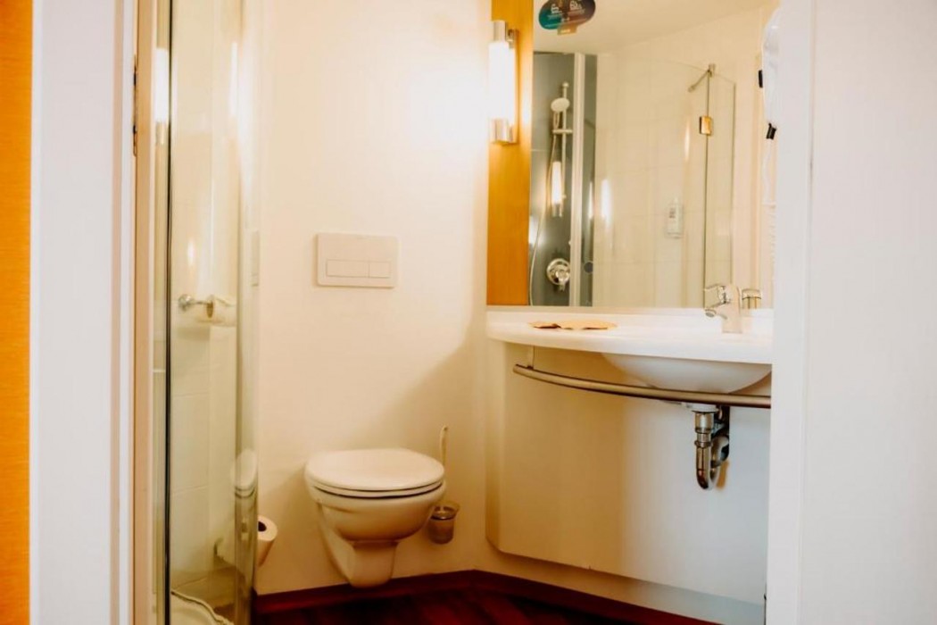 Ibis Sofia Airport Hotel 16/60