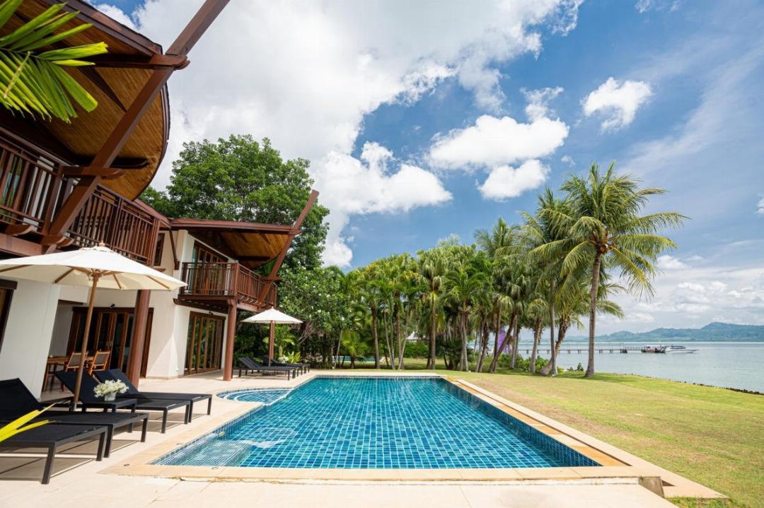 5 Bedroom Grand Beachfront Pool Villa، Barcelo Coconut Island 14/18