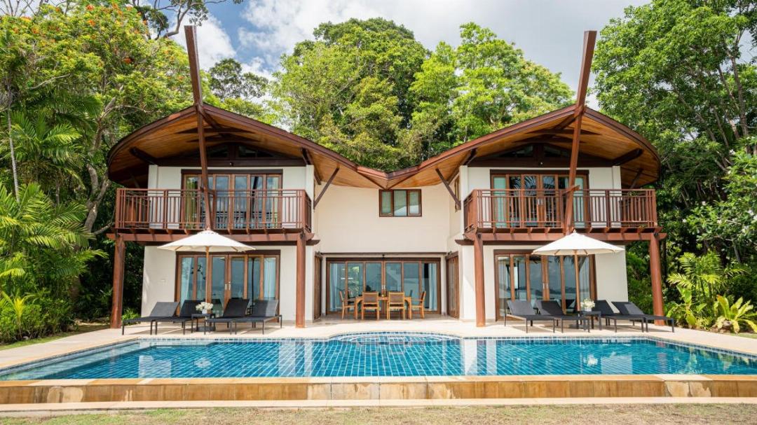 5 Bedroom Grand Beachfront Pool Villa، Barcelo Coconut Island 18/18