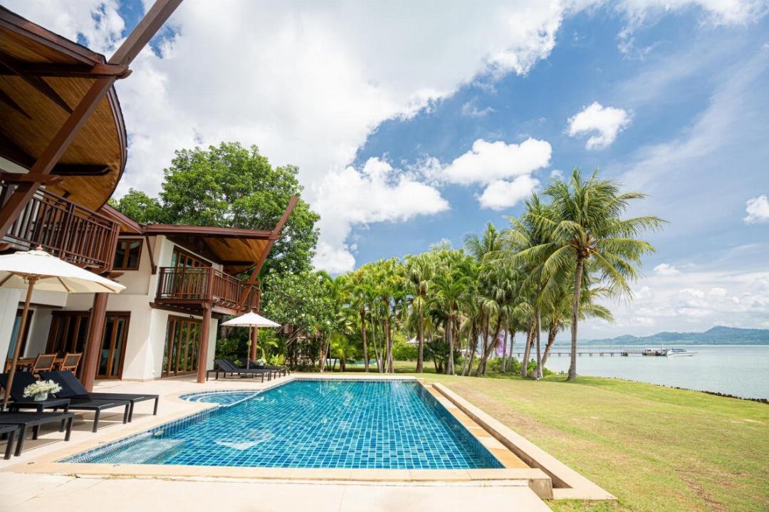 5 Bedroom Grand Beachfront Pool Villa، Barcelo Coconut Island 12/18