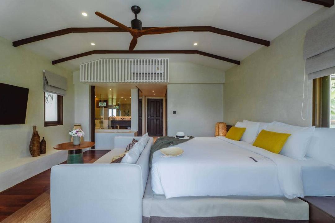 Lux 2 Bedroom Grand Beachfront Pool Villa