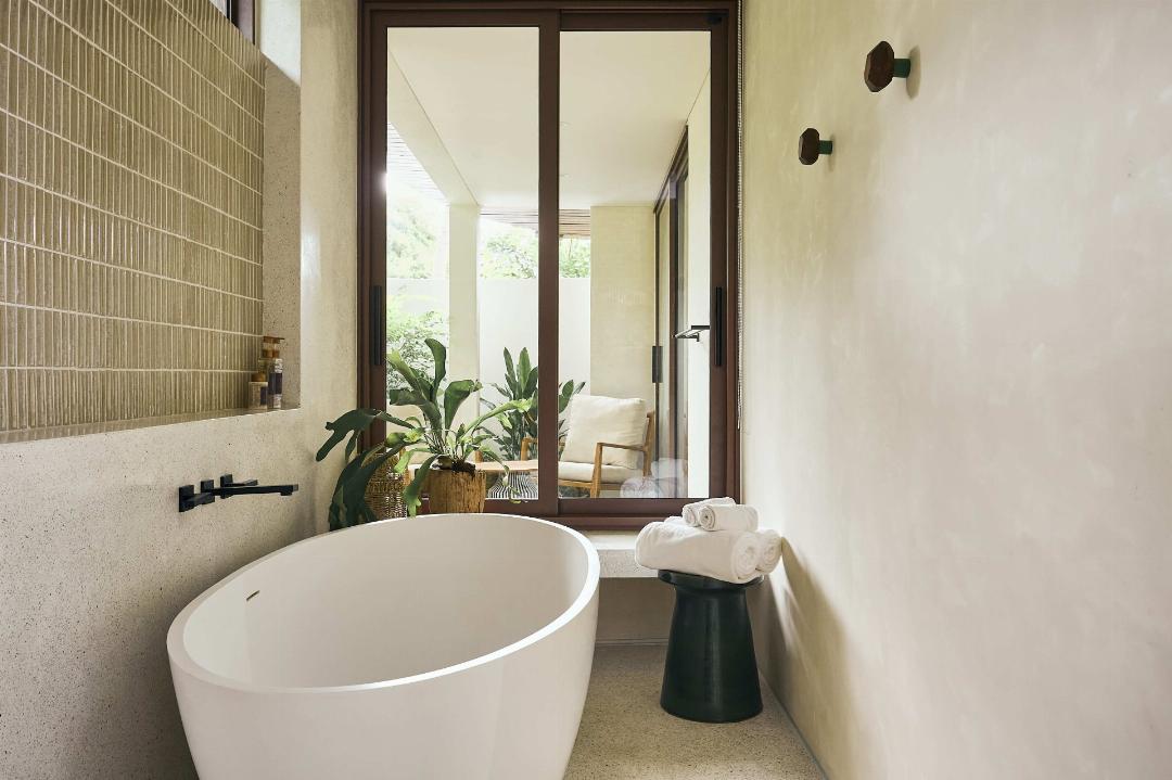 LUX Suites