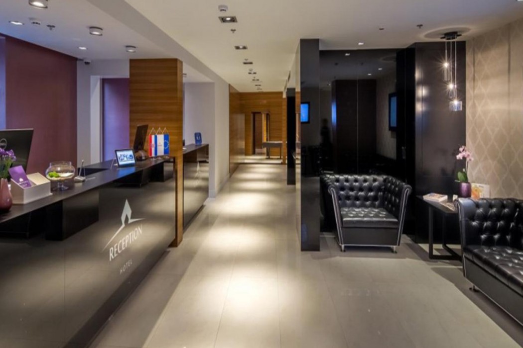Cornaro Hotel 7/50