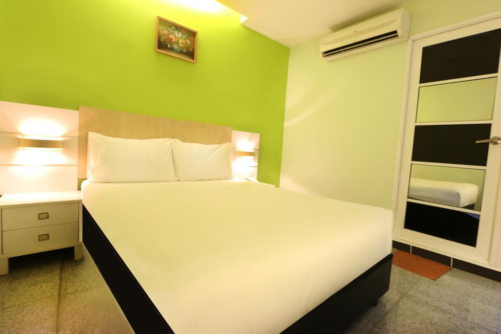 Swing & Pillows at Subang SS15 8/44