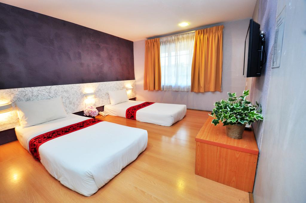 Room at Swing and Pillows at PJ SS2, PETALING JAYA