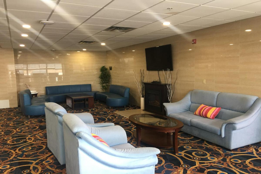 Days Inn & Suites by Wyndham Fort Saskatchewan 2/24