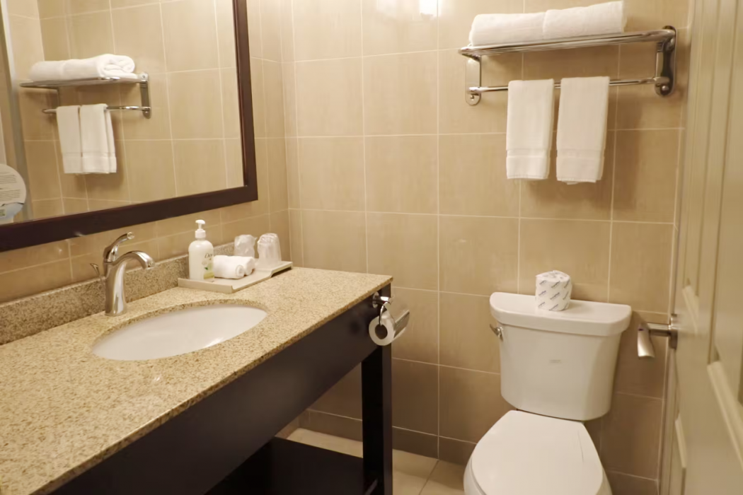 Days Inn & Suites by Wyndham Fort Saskatchewan 16/24