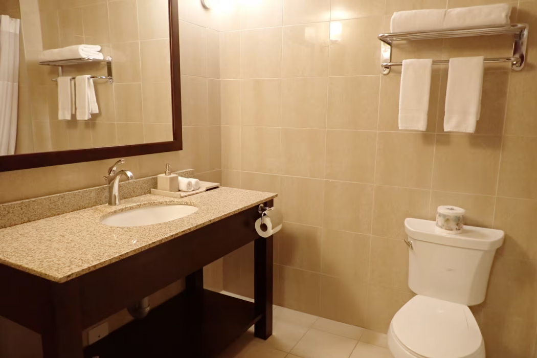 Days Inn & Suites by Wyndham Fort Saskatchewan 19/24