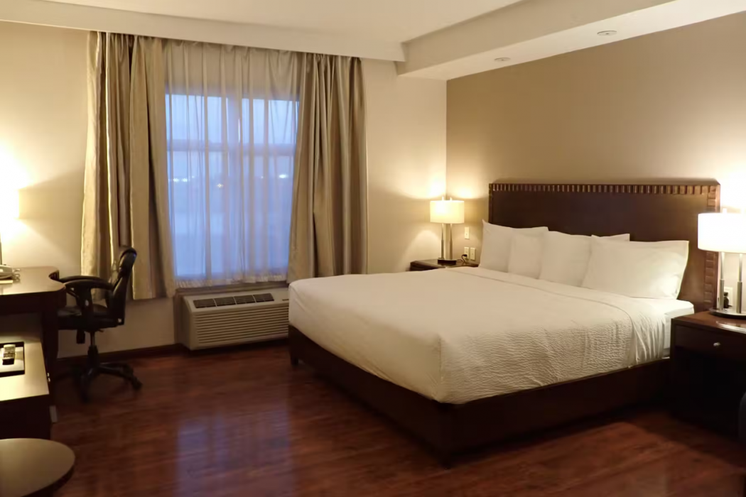 Days Inn & Suites by Wyndham Fort Saskatchewan 5/24