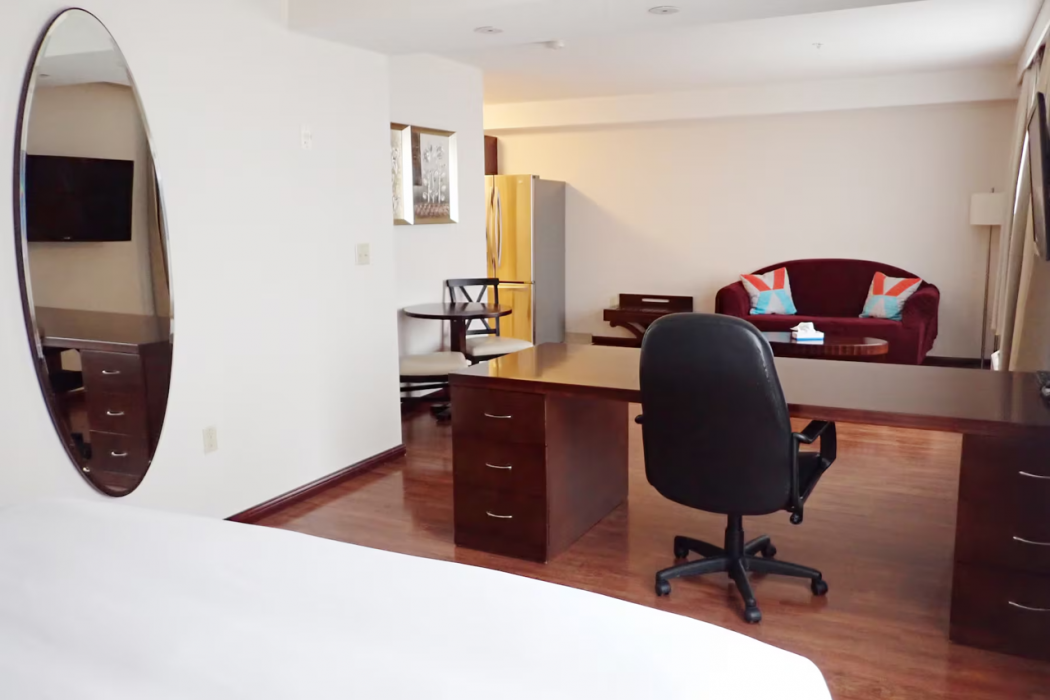 Days Inn & Suites by Wyndham Fort Saskatchewan 10/24