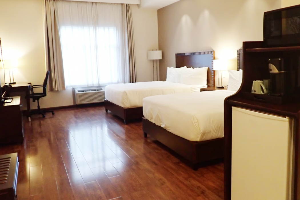 Days Inn & Suites by Wyndham Fort Saskatchewan 12/24