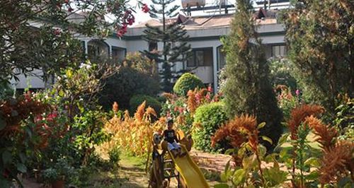 BLUE COUNTRY RESORT 18/33