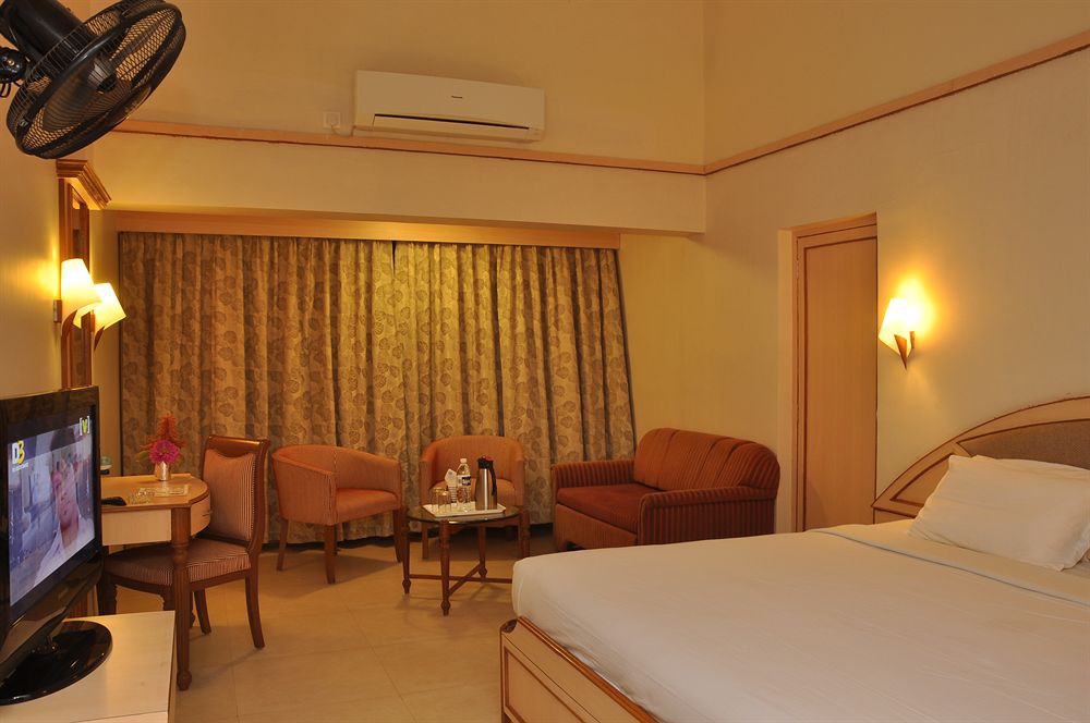 BLUE COUNTRY RESORT 9/33