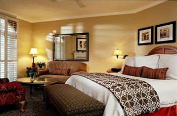 THE WESTLAKE VILLAGE INN 6/36