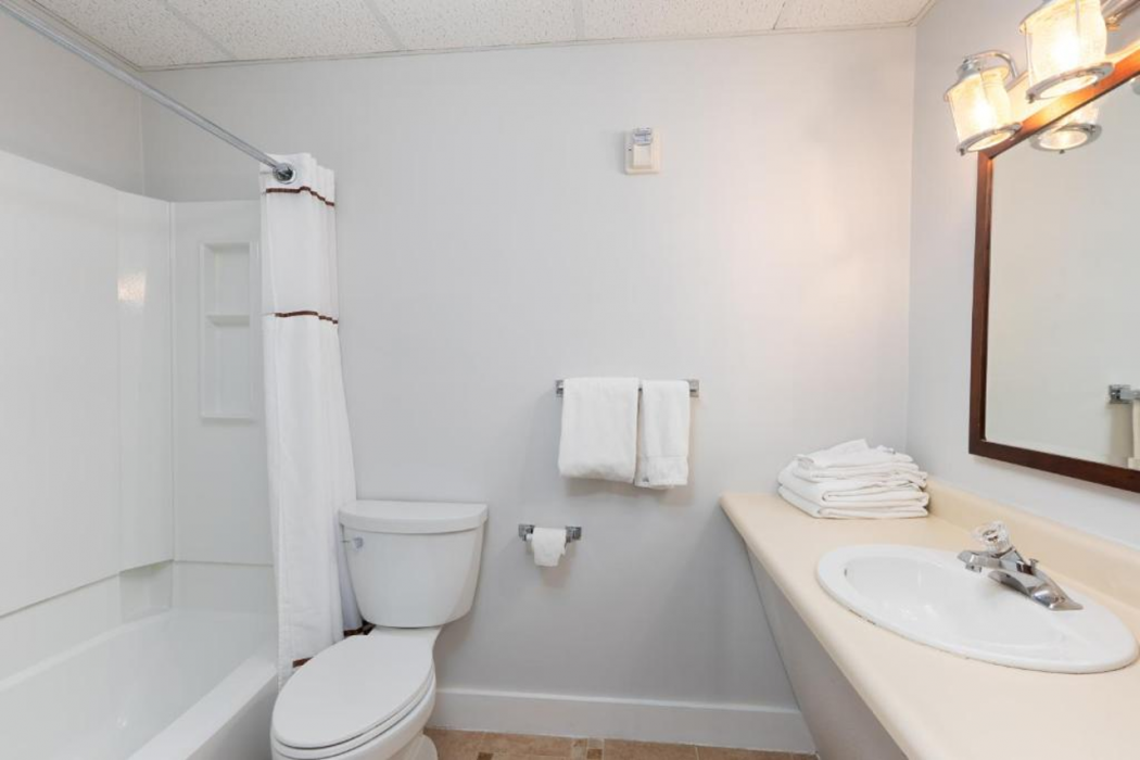 Room at Fishermans Wharf Inn, BOOTHBAY HARBOR - ME