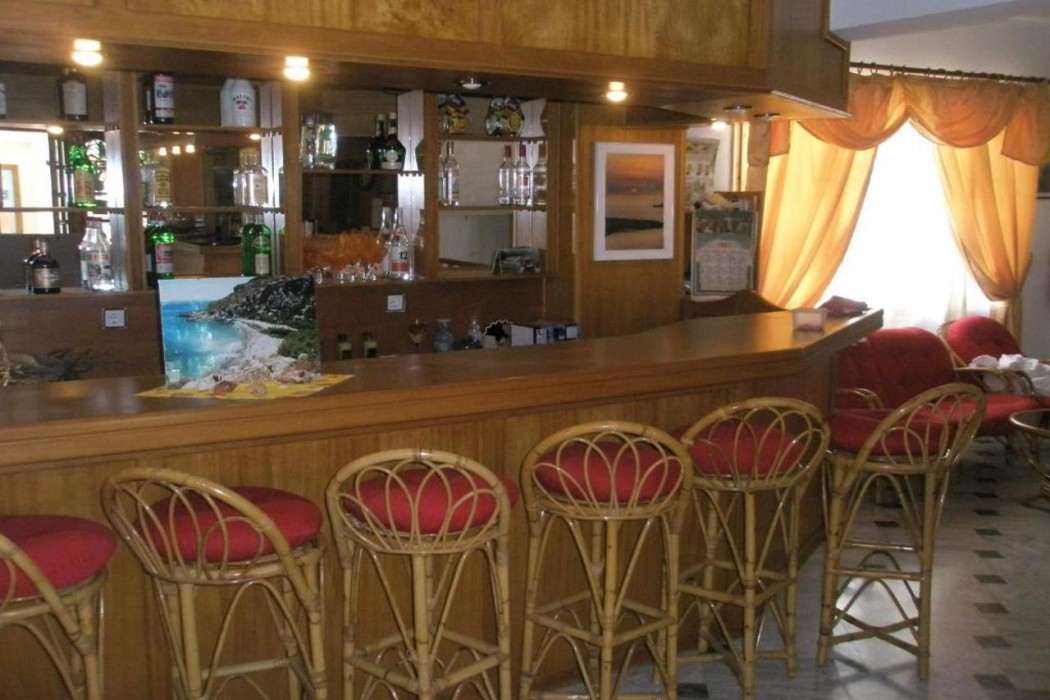 Ostria Hotel 15/30