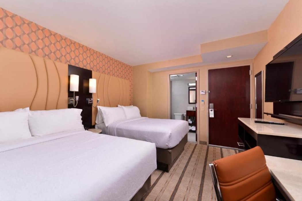 Holiday Inn New York City - Times Square 12/56