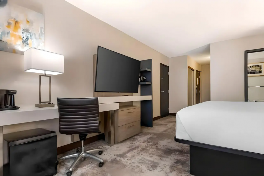 Comfort Inn Brooklyn Center, MN 13/28