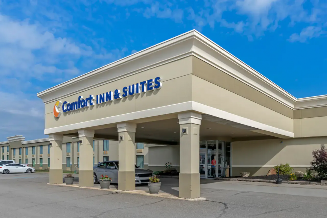 Comfort Inn & Suites Triadelphia - Wheeling 1/38