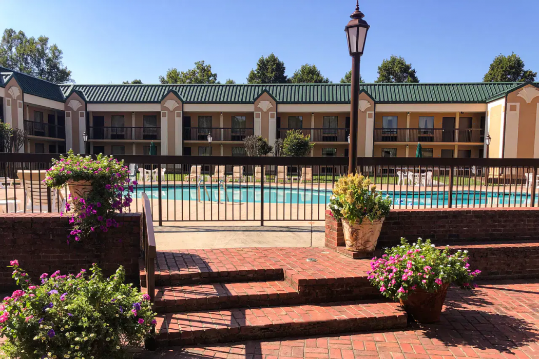 Quality Inn Morganton Southeast 22/34