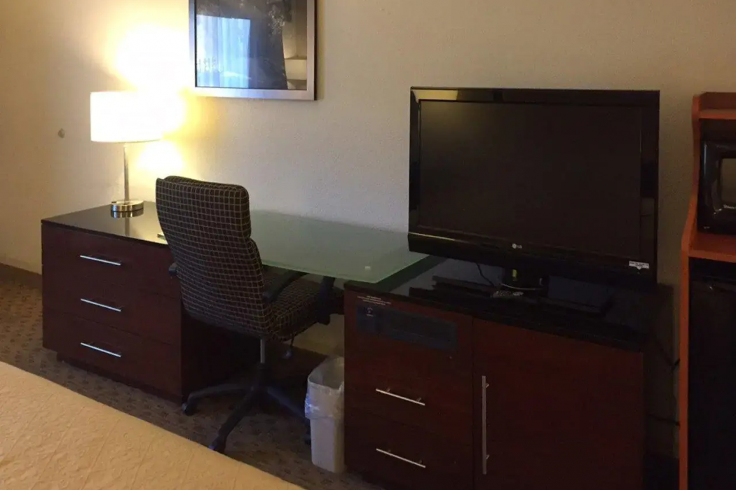Quality Inn Morganton Southeast 17/34