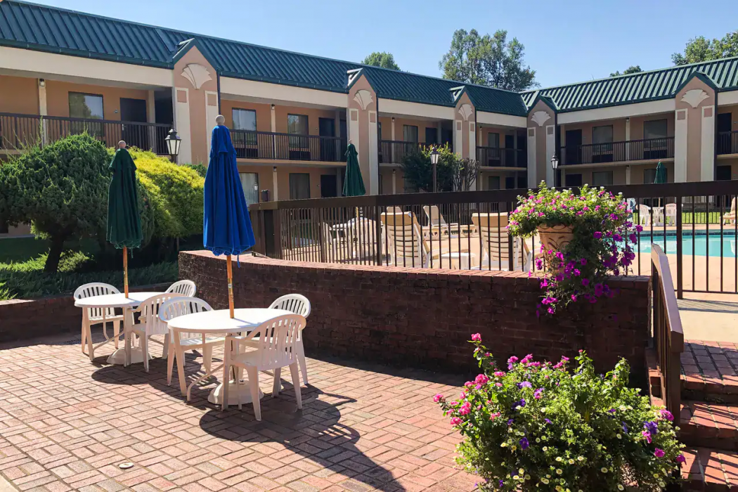 Quality Inn Morganton Southeast 24/34
