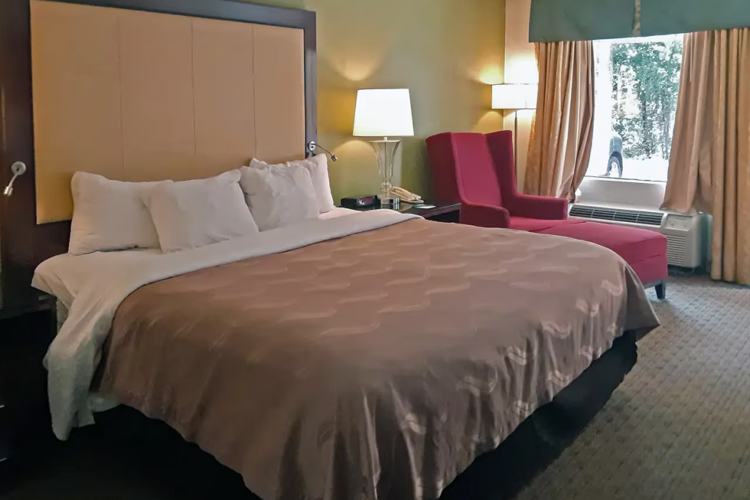Quality Inn Morganton Southeast 15/34
