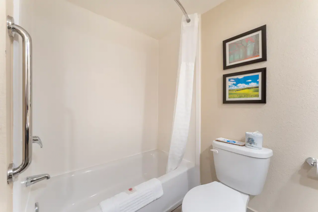 Comfort Inn Ebensburg, PA 29/49