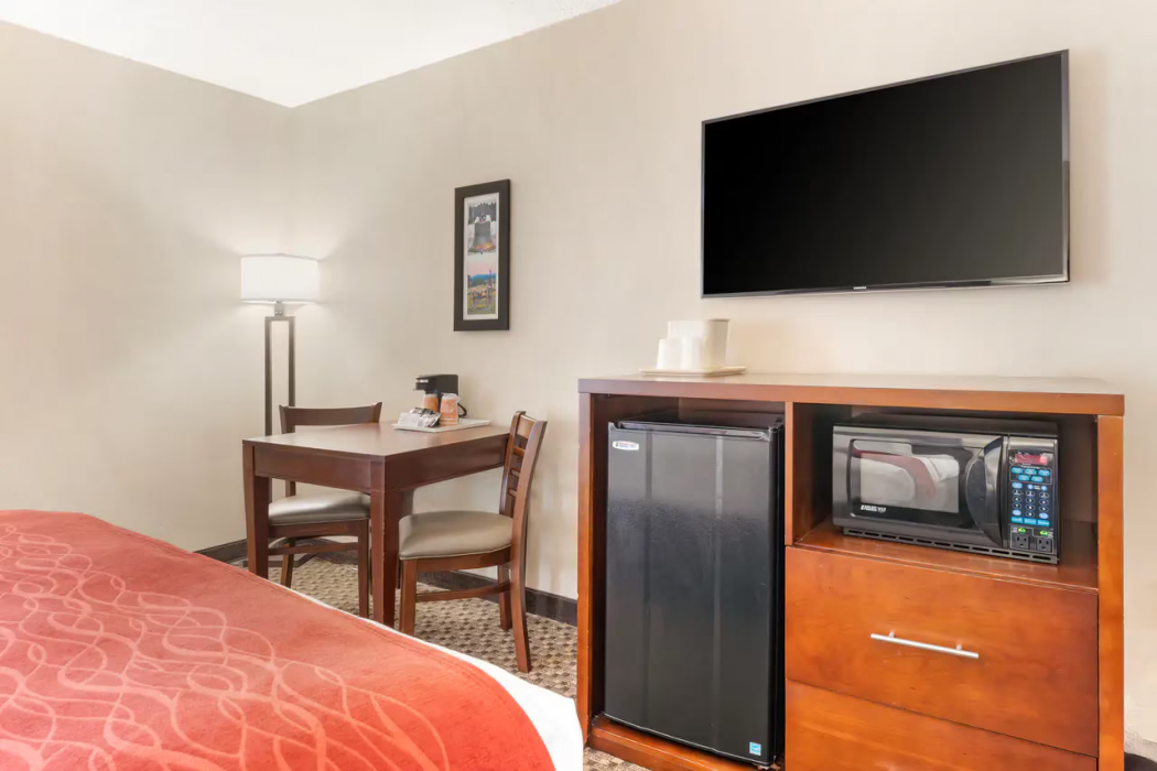 Comfort Inn Ebensburg, PA 24/49