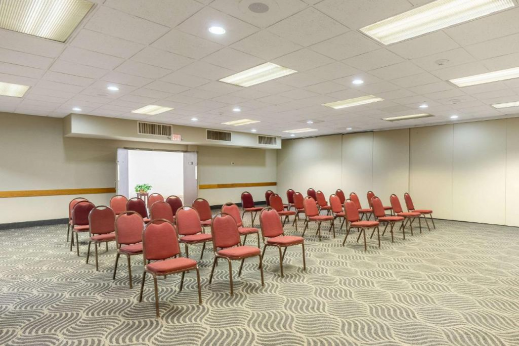 Quality Inn Newport TN 21/33